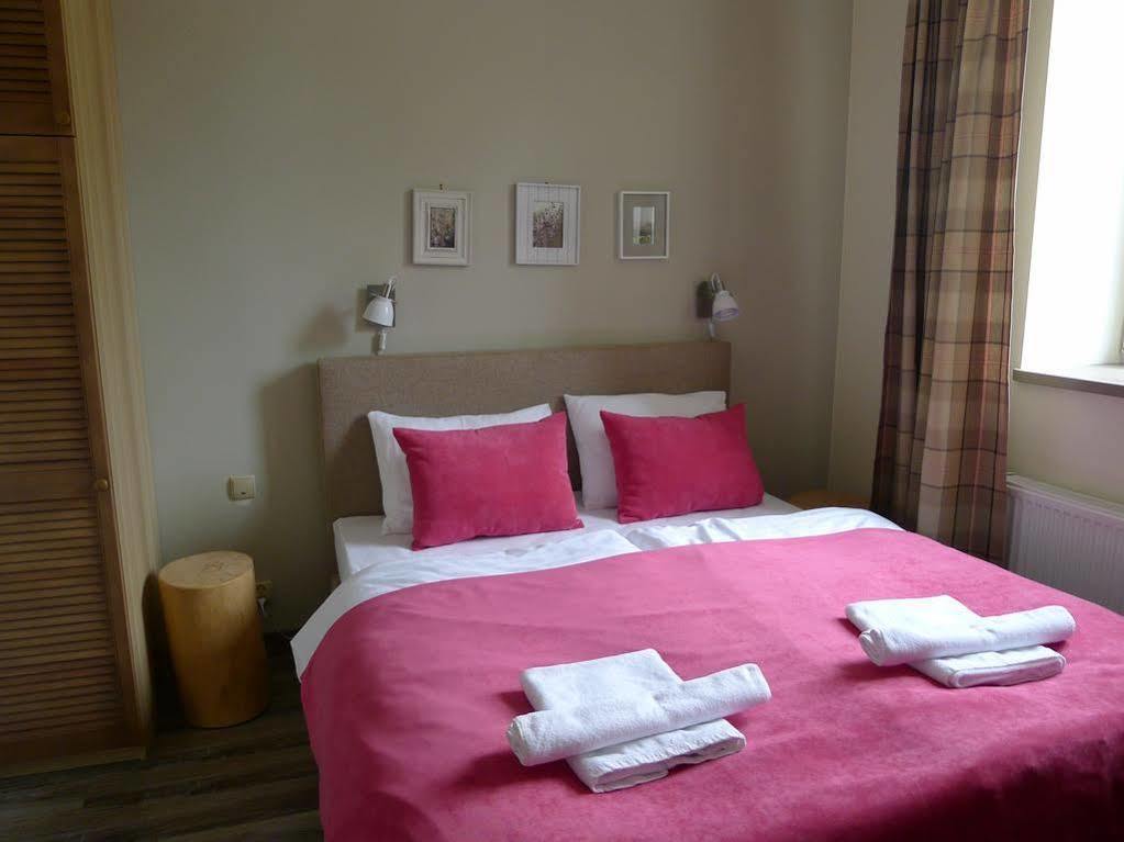 Dom Mlynarza Hotel Zukczyn Luaran gambar